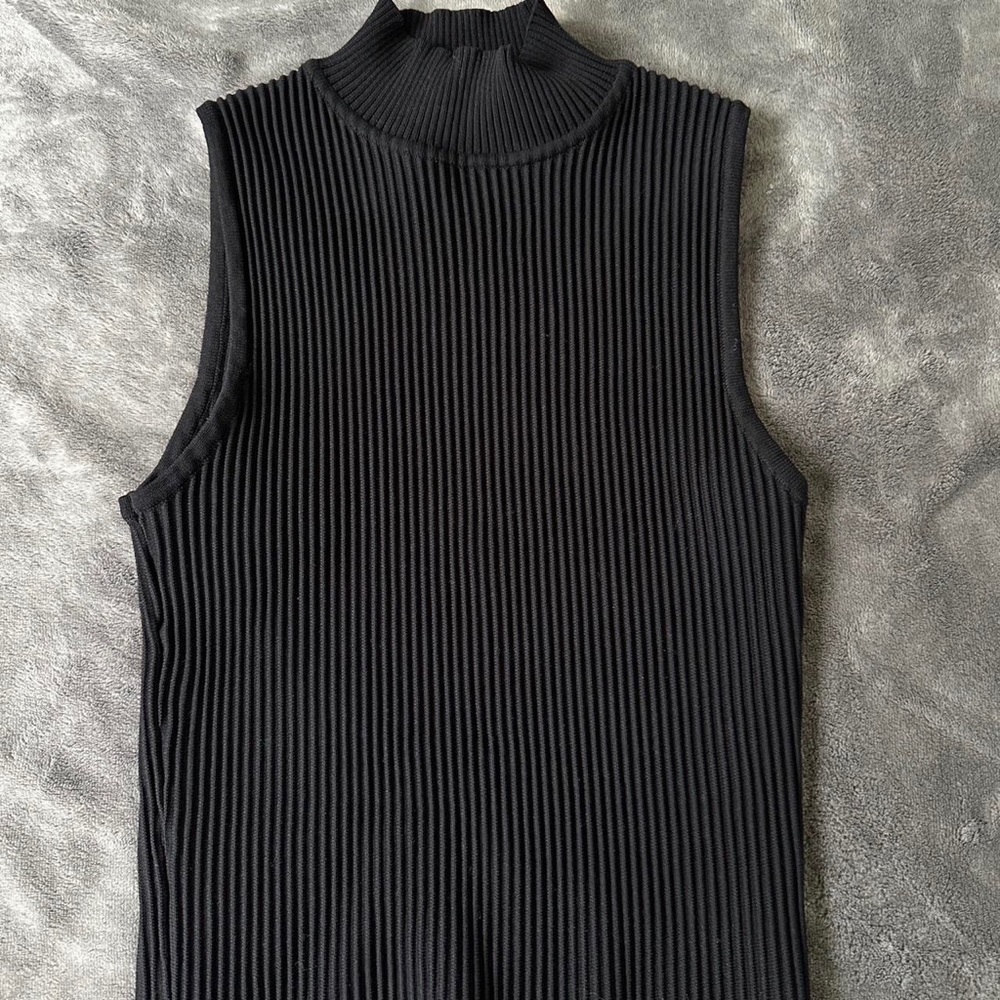 forever 21 black muscle tee